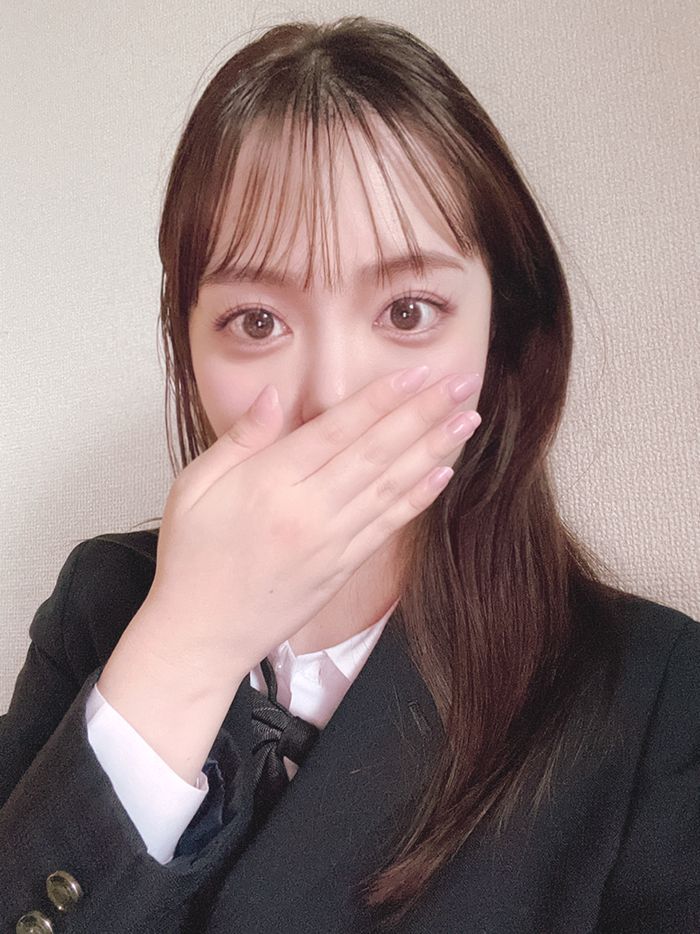 【本編顔出し】”日本一のビジュアル18歳” 危険日ゴム無し中出し映像 全世界初配信。※残りわずか