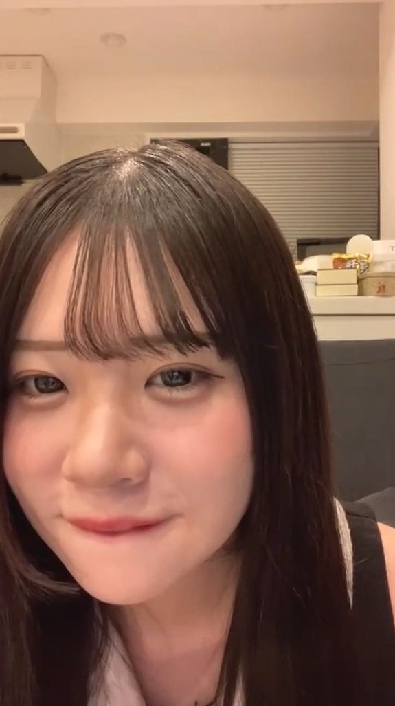 フォロワー5万人地下アイドルzoomで特別なファンサ配信