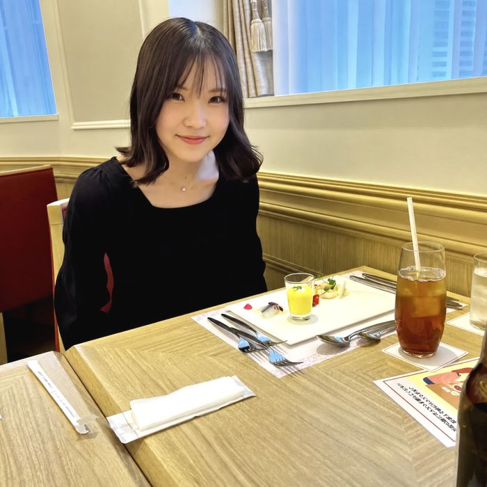 【期間限定】おじさまとのセックスに溺れる、才色兼備の19歳女子大生
