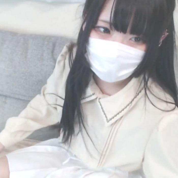 ぴえん系な激カワイイ剛毛女子が激しく乱れるエッチなライブ