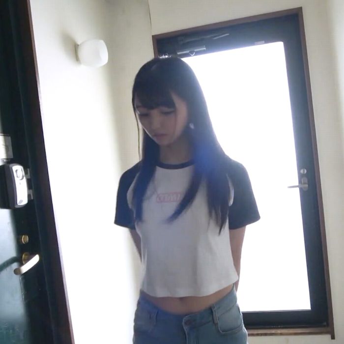 日焼けあとに青春感じるテニス部18才を自宅に呼んで中出し　数量限定