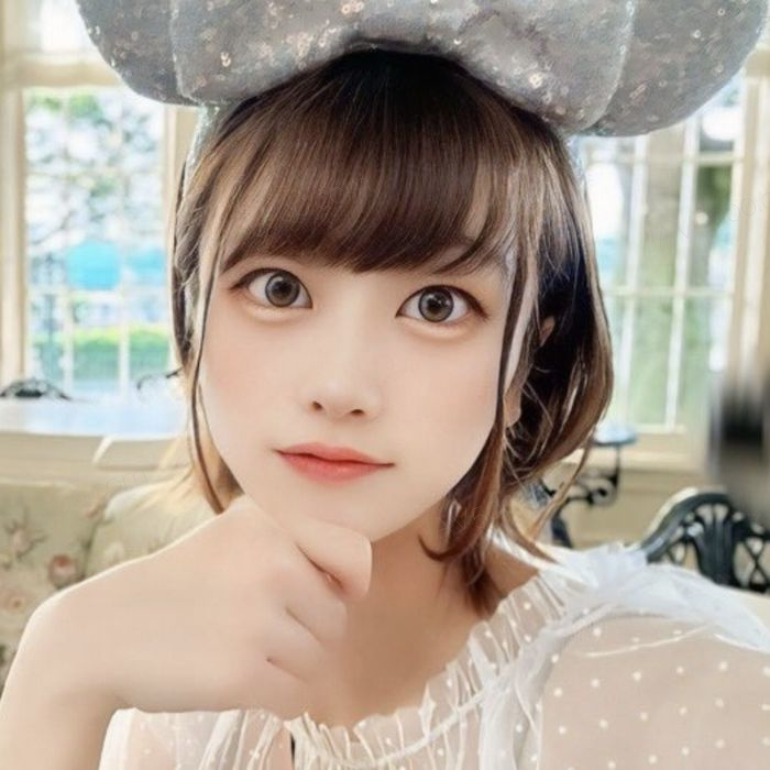 無修正. 元人気女優『◯奈◯り』、デビュー前に衝撃の個人撮影無修正！過去の活動歴も明らかに...