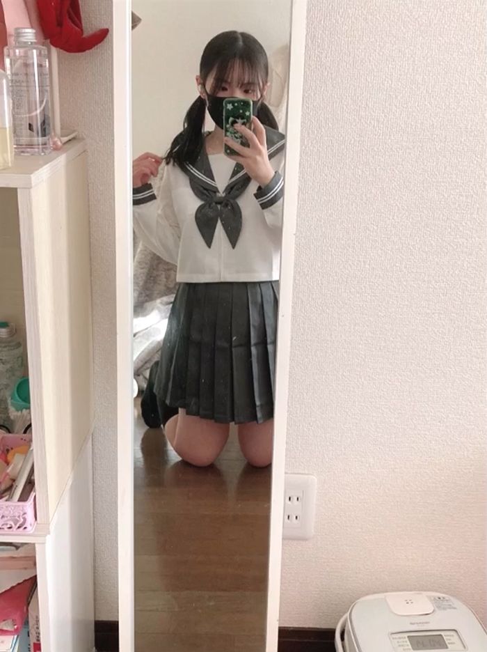 自撮りオナニーと彼氏にフェラする素人ちゃん