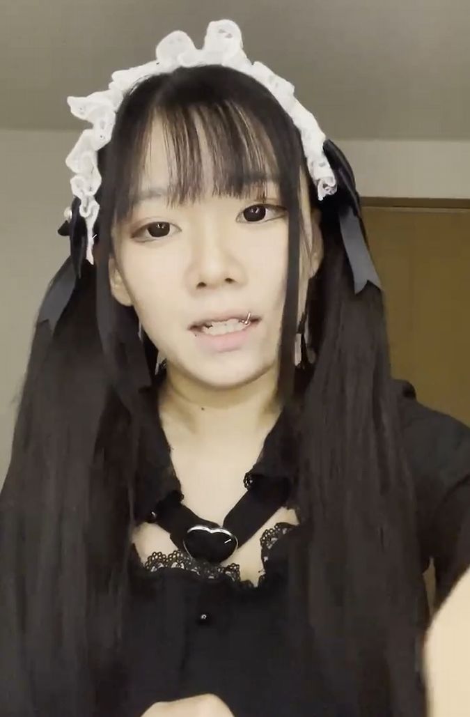 秋葉原の人気コンカフェ嬢　自撮りおなにー