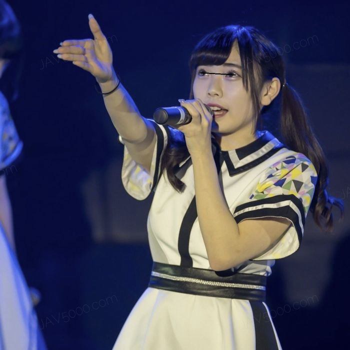 地下アイドルグループ「迷〇へるぷyo〇th」の元メンバーのフェラ！（zipファイルで100分の中出し）